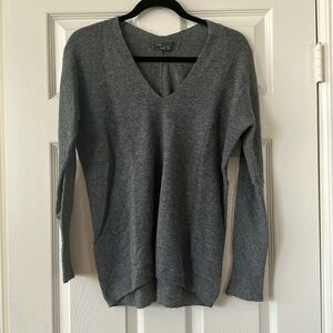 Vince 100% V-Neck Cashmere Grey Sweater Size XXS